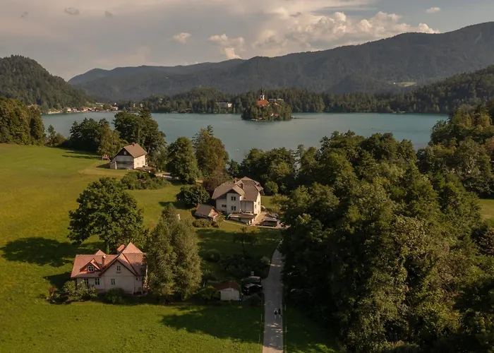 Homestay Vito By Lake
